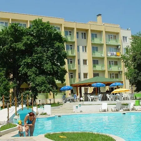 Ljuljak 3* غولدن ساندز