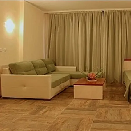 Ljuljak غولدن ساندز