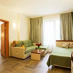 Ljuljak Hotell