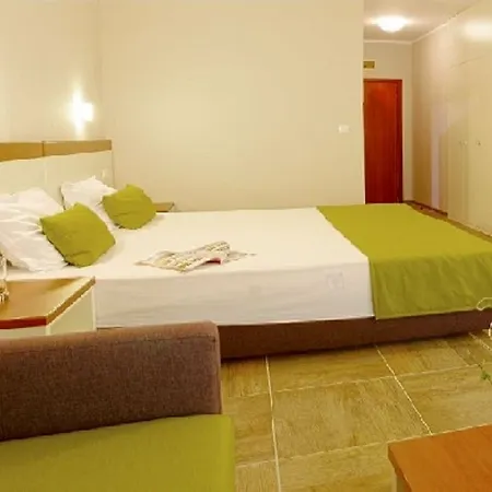 Ljuljak Otel