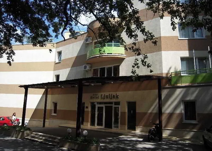 Ljuljak فندق 3*